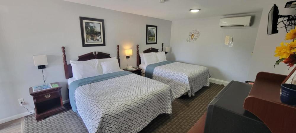 Double Room with Private Bathroom interior